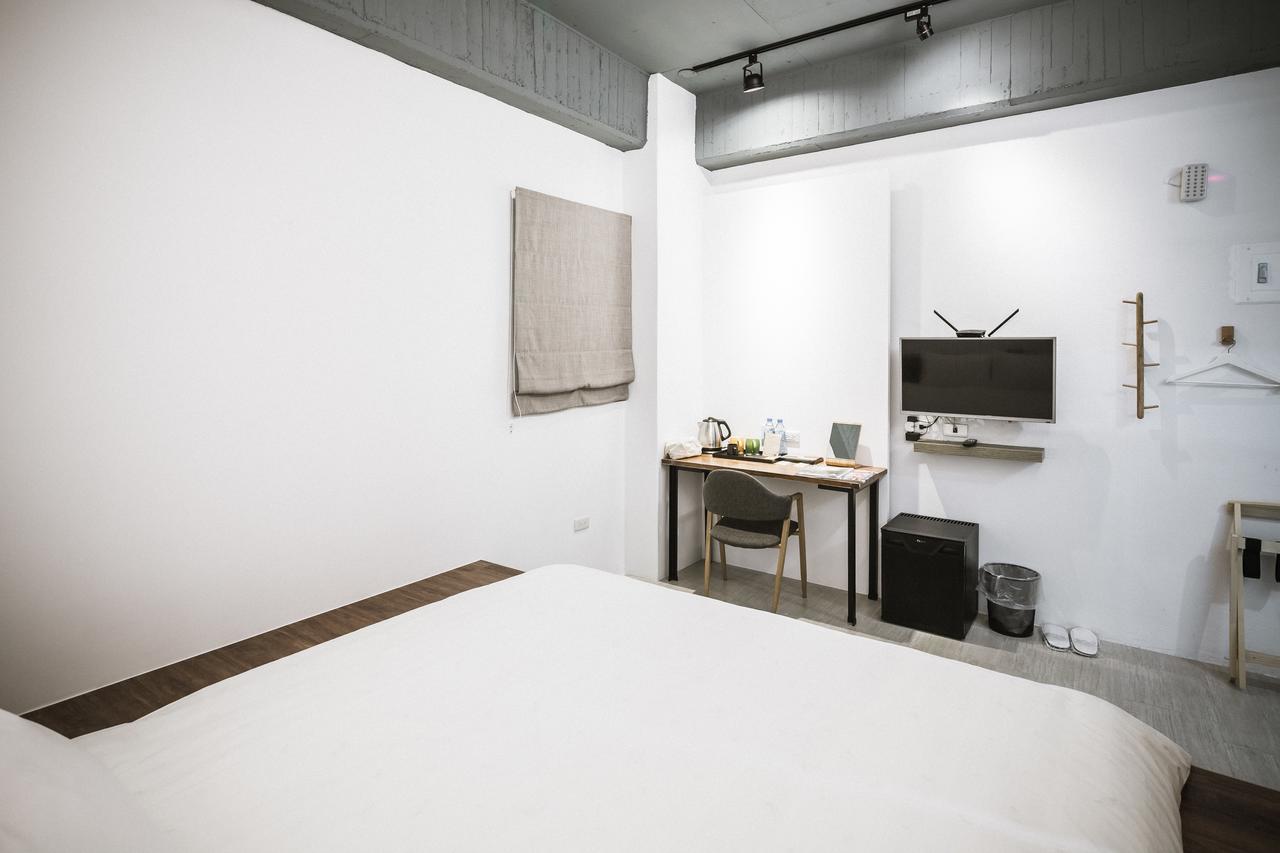 Tiin Tinn - Rivershore B&B T'ai-tung Esterno foto